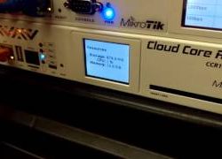 Mikrotik CCR1072-1G-8S+router chịu tải 10000user 1Wan/Lan chuẩn Gigabit, 8 quang SFP+