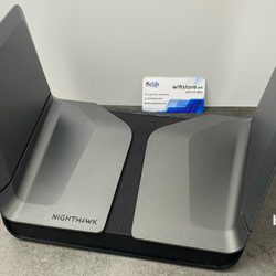 Netgear Nighthawk AX8 AX6000 phủ sóng