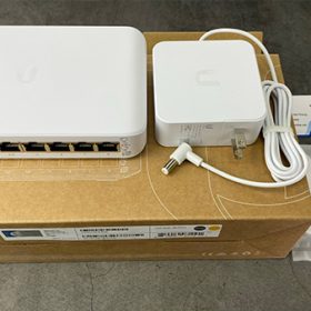 UniFi Switch Lite 8 PoE phụ kiện
