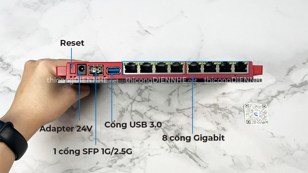 Mikrotik L009UiGS-RM Router chịu tải 200user, 8 cổng RJ45 Gb, 1 cổng SFP 1G/2.5G