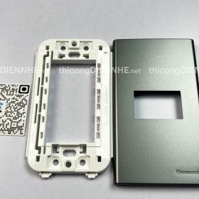 WEV68010MH | Mặt ổ điện Panasonic cho 1 hạt xám ánh kim