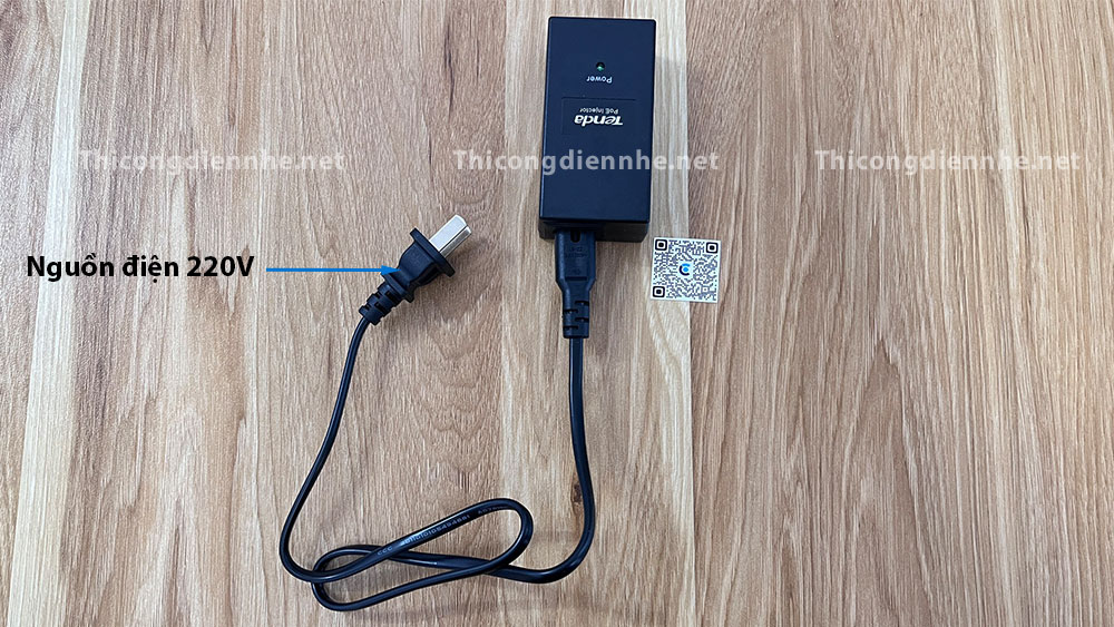 Adapter PoE Tenda PoE15F AF Cổng 100Mbps 48V cho WiFi